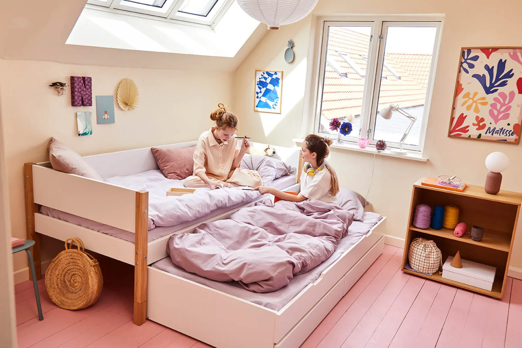 Ausziehbett mit 2 Schubladen