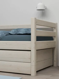 Ausziehbett und 2 Schubladen