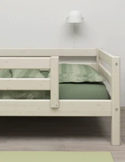 Einzelbett m. halber Absturzsicherung