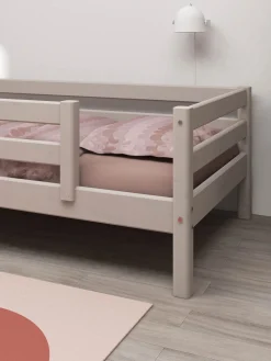 Einzelbett m. halber Absturzsicherung