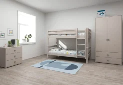 Etagenbett mit senkrechter Leiter