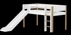Halbhohes Bett mit Rutsche
