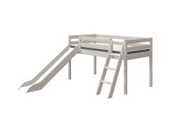 Halbhohes Bett mit Rutsche und Schrägleiter