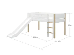 Halbhohes Bett mit Rutsche