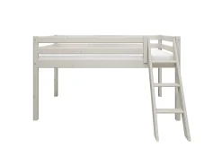 Halbhohes Bett mit Schrägleiter