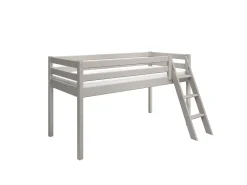 Halbhohes Bett mit Schrägleiter