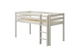 Halbhohes Bett mit senkrechter Leiter
