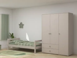Kleiderschrank