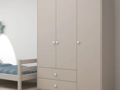 Kleiderschrank