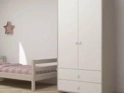 Kleiderschrank