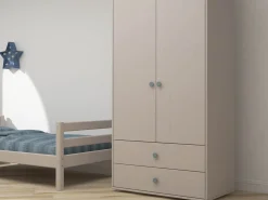 Kleiderschrank