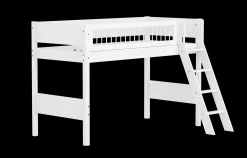 Mittelhohes Bett mit Schrägleiter