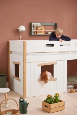 Mittelhohes Bett, mit Schrägleiter & Baumhaus-Bettenfronten, Holz